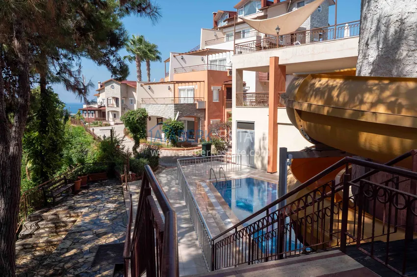 Apartment with furniture, private sauna and sea view in a townhouse – Alanya, Avsallar 15 