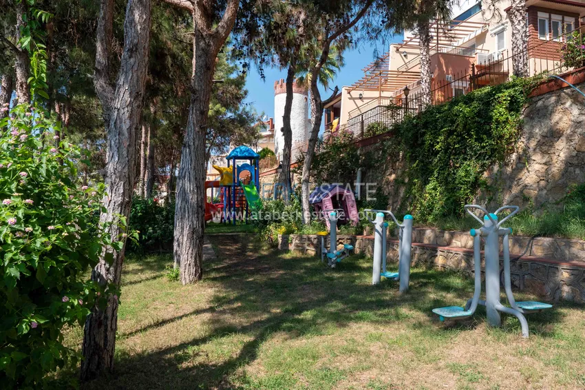 Apartment with furniture, private sauna and sea view in a townhouse – Alanya, Avsallar 19 