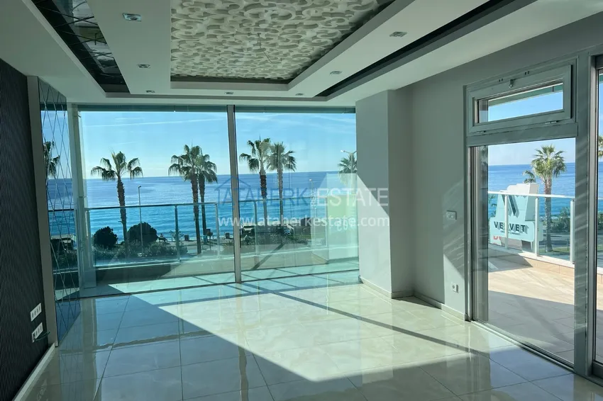 Purchase The 2+1 apartment in Mahmutlar is the first coastal one. Citizenship Real Estate 2