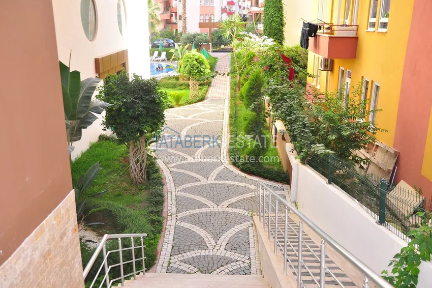 1+1 furnished apartment for rent in the center of Mahmutlar No. 4 8 