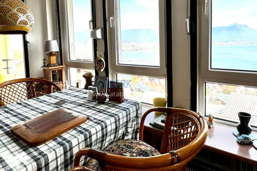 Purchase Authentic Turkish Style Apartment with Luxurious Open Sea View - Alanya Center, Kale 14 