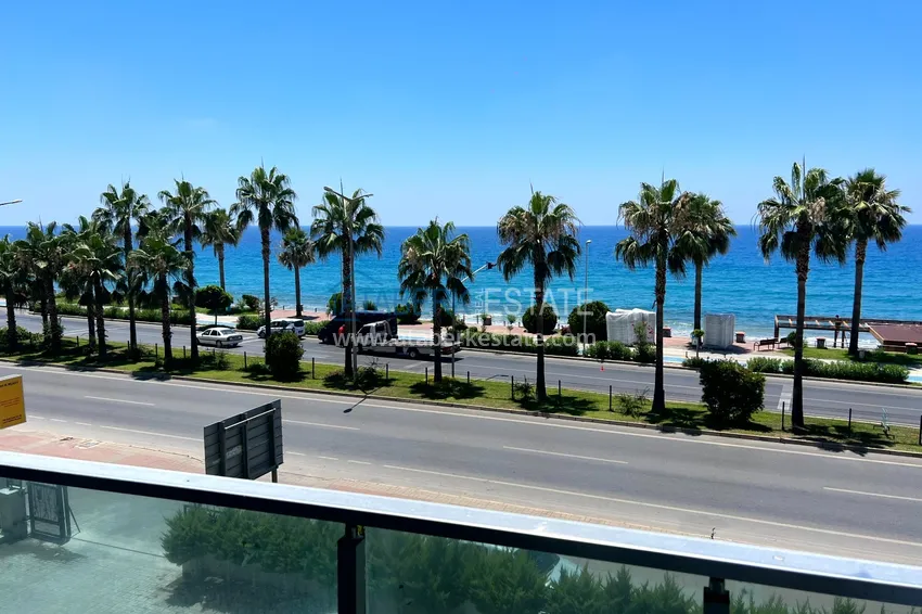 Purchase The 2+1 apartment in Mahmutlar is the first coastal one. Citizenship Real Estate 11