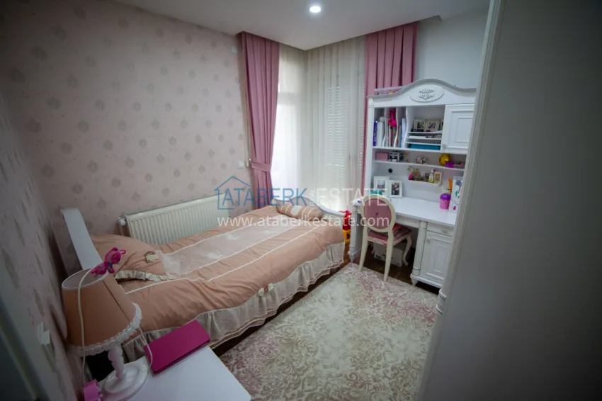 Purchase Four-room apartment from an owner with the right to obtain citizenship in Antalya, Lara district 15 