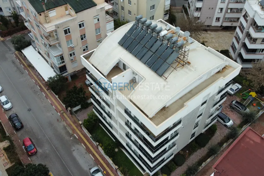 Four-room apartment from an owner with the right to obtain citizenship in Antalya, Lara district 2 