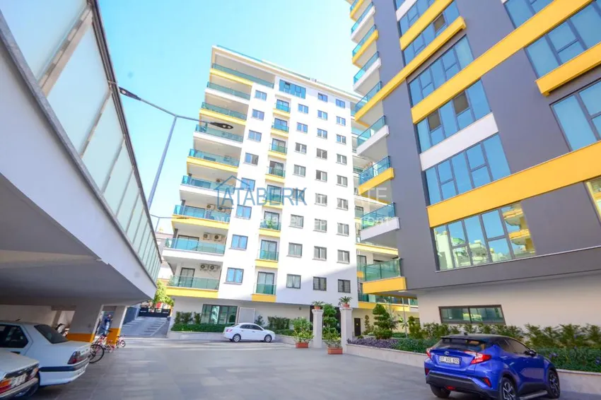 Apartment 2 + 1 in the center of Alanya with furniture and sea views in a complex with infrastructure 3 