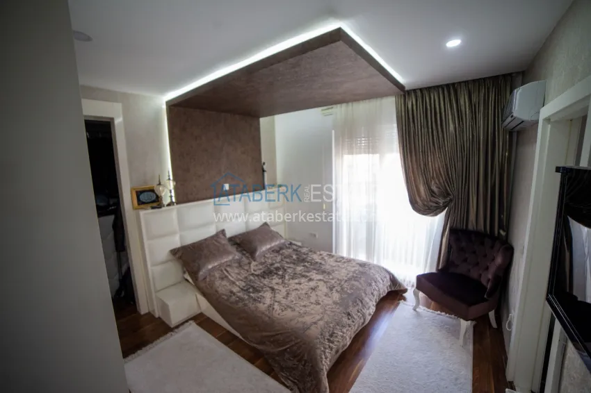 Purchase Four-room apartment from an owner with the right to obtain citizenship in Antalya, Lara district 9 