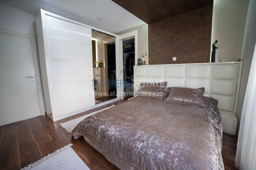 Purchase Four-room apartment from an owner with the right to obtain citizenship in Antalya, Lara district 10 