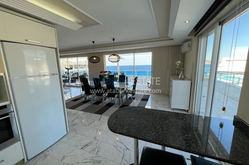 Purchase Stylish 3+1 panoramic penthouse with a modern interior in Alanya, Tosmur district 10