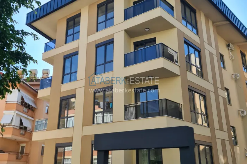 Apartments in a modern city house in the very center of Alanya at the final stage of construction 1 
