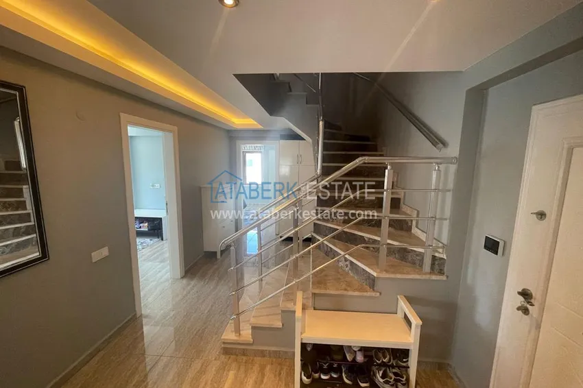 Purchase Furnished duplex penthouse 4 + 1 with mountain views in a prestigious complex, Oba - Alanya 1