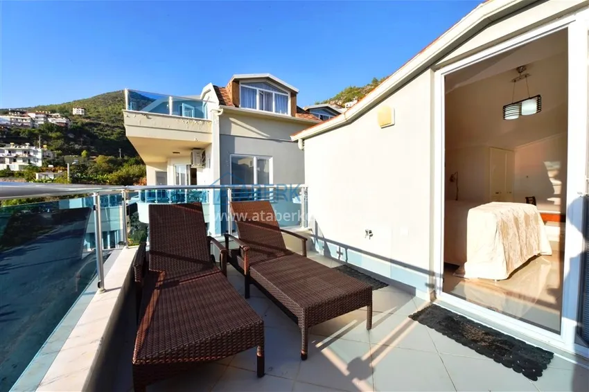 Purchase Furnished 2+1 duplex penthouse with private sauna and garage, Alanya center 25