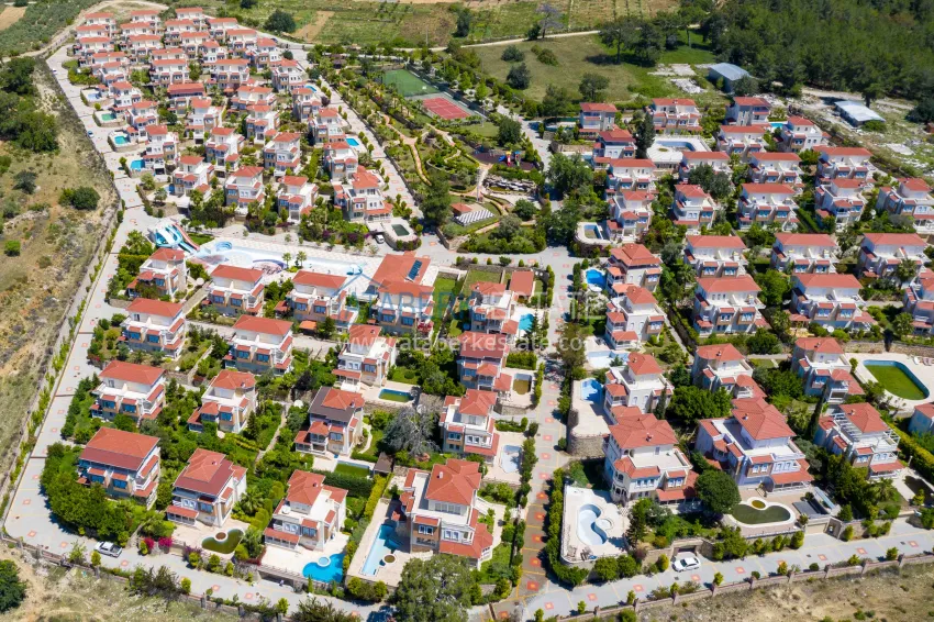 Furnished villas in a unique elite cottage village - Alanya, Avsallar 3 