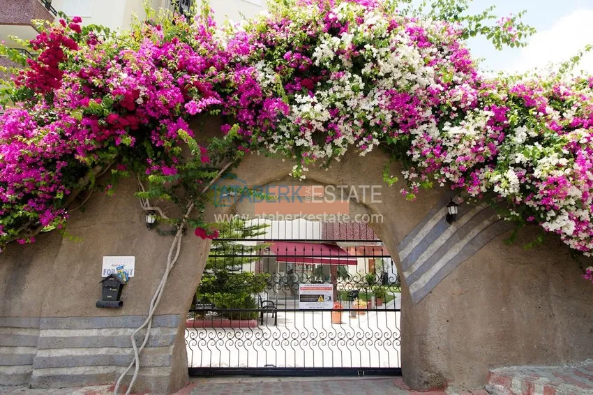 Apartment 3+1 with furniture, mountain and sea views — Alanya, Mahmutlar district 5 