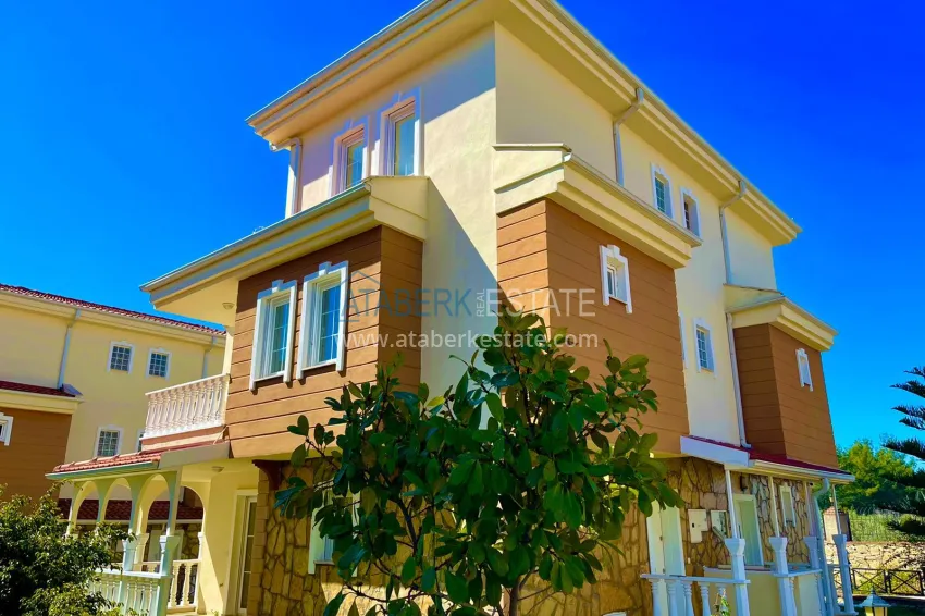 Purchase Furnished villas in a unique elite cottage village - Alanya, Avsallar 1 
