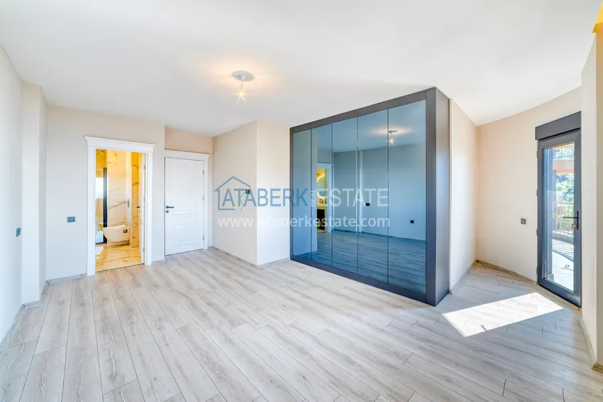 Purchase  Real estate for citizenship! Seafront mansion with seven bedrooms and high-quality finishes — Alanya, Bektash district 28 