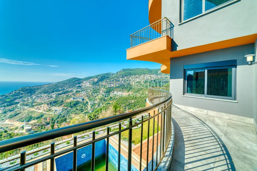 Purchase  Real estate for citizenship! Seafront mansion with seven bedrooms and high-quality finishes — Alanya, Bektash district 31 
