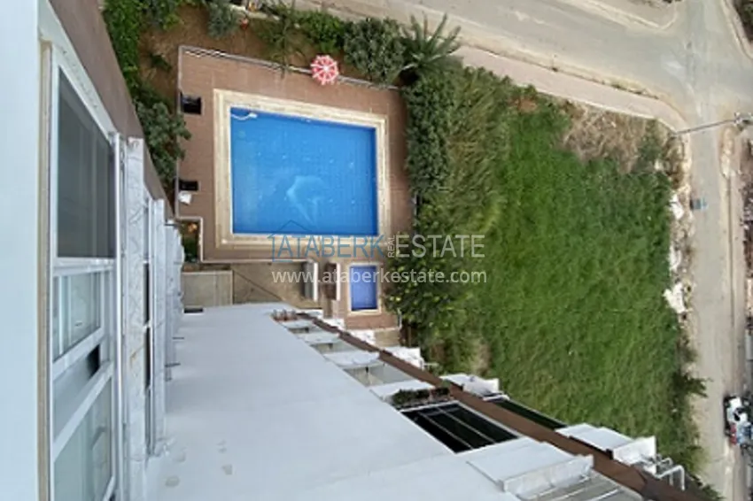 Three-room apartment with mountain views in Tomyuk-Mersin area 4 