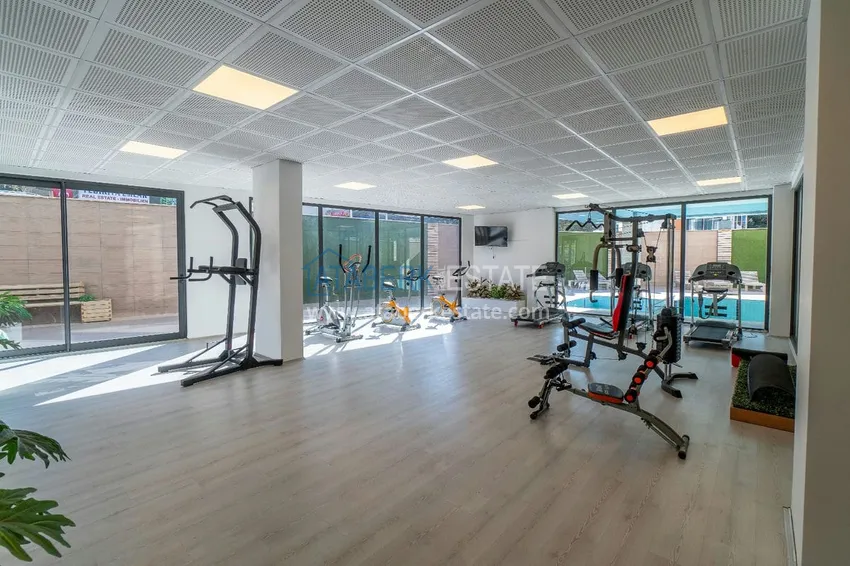 2+1 penthouse duplex with furniture in an area open to residence permits, Alanya center 10 