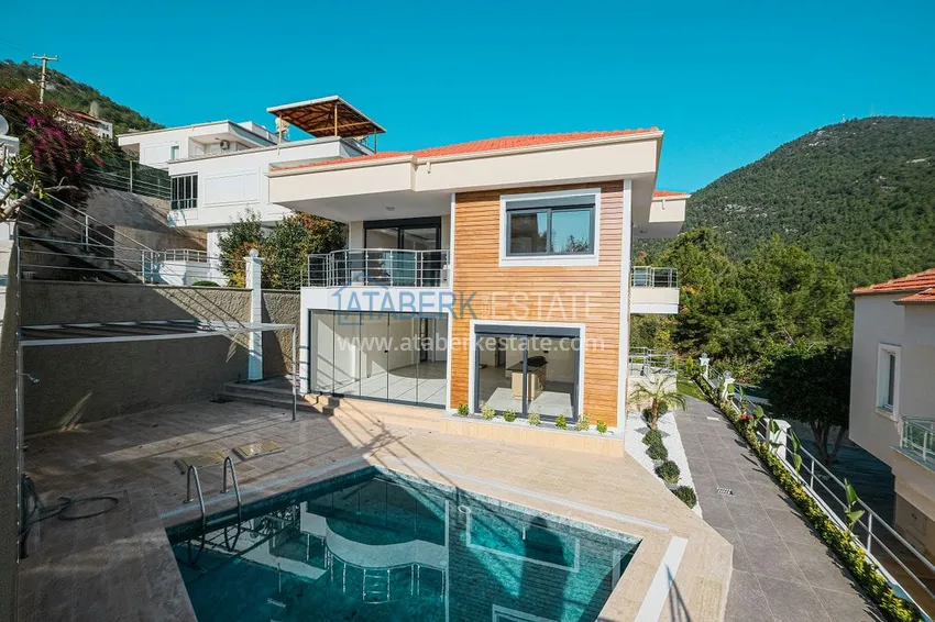Private two-storey villa with fabulous views — Alanya, Tepe district 2