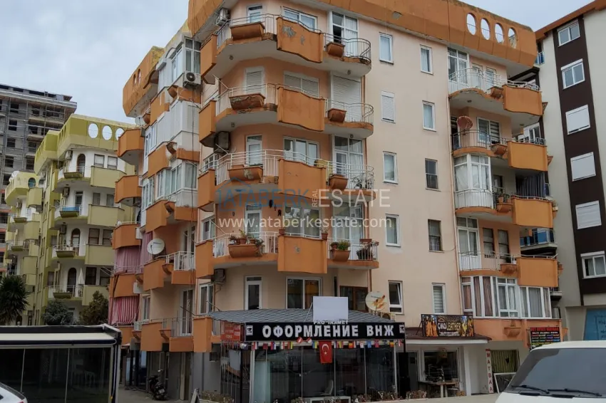 Three-room apartment with furniture after renovation in the center of Mahmutlar - the area of the secondary market 3