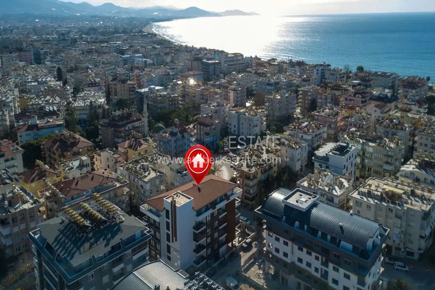 2+1 penthouse duplex with furniture in an area open to residence permits, Alanya center 1 