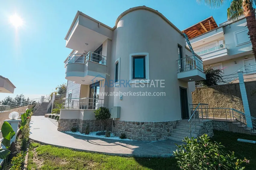 Private two-storey villa with fabulous views — Alanya, Tepe district 4