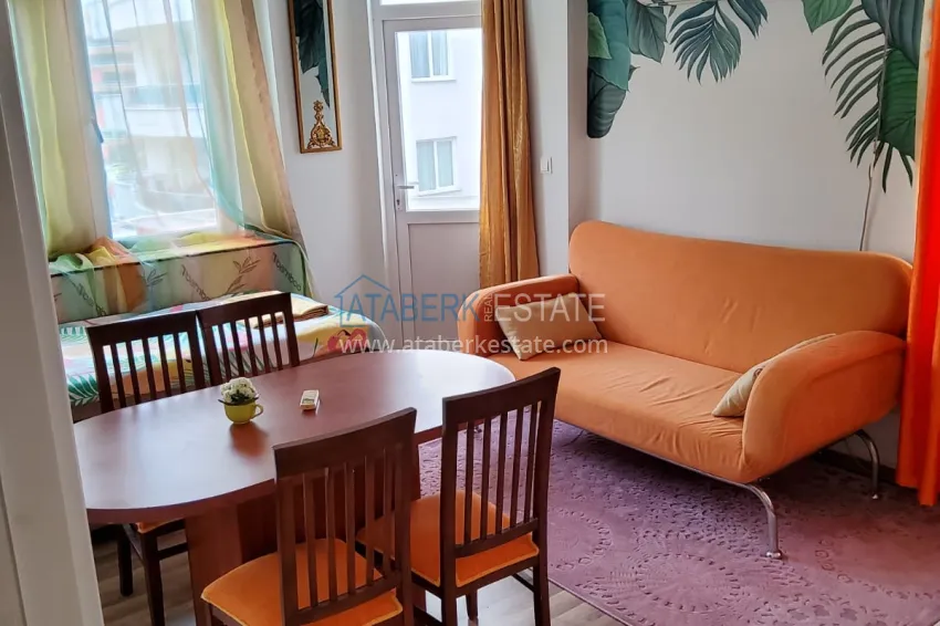 Purchase Three-room apartment with furniture after renovation in the center of Mahmutlar - the area of the secondary market 5
