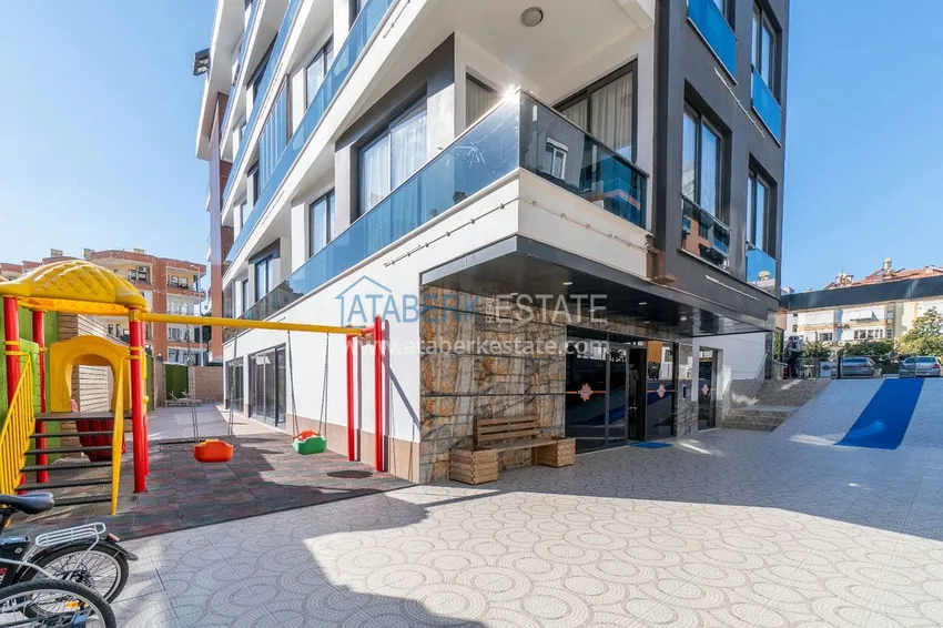 2+1 penthouse duplex with furniture in an area open to residence permits, Alanya center 6 