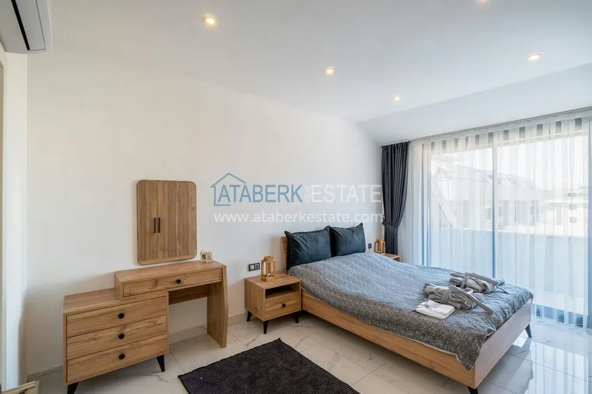 Purchase  2+1 penthouse duplex with furniture in an area open to residence permits, Alanya center 6 