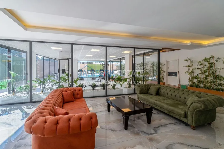 2+1 penthouse duplex with furniture in an area open to residence permits, Alanya center 8 