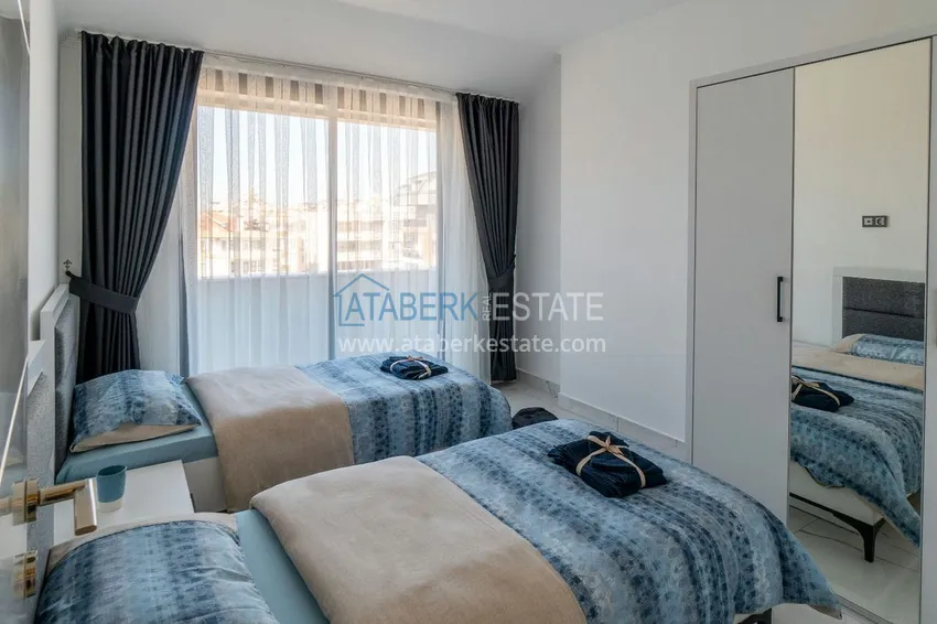 Purchase  2+1 penthouse duplex with furniture in an area open to residence permits, Alanya center 8 