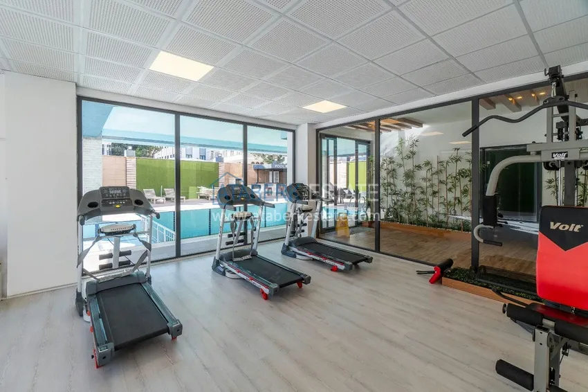 2+1 penthouse duplex with furniture in an area open to residence permits, Alanya center 9 