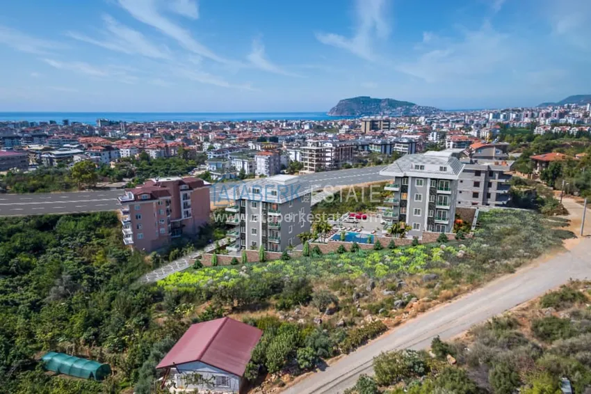 Duplex apartment 3+1 with furniture and separate kitchen in Alanya Oba district. Suitable for residence permit! 1 