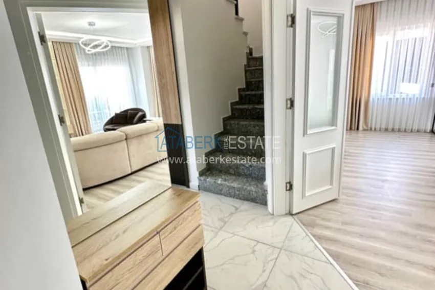 Purchase Duplex apartment 3+1 with furniture and separate kitchen in Alanya Oba district. Suitable for residence permit! 1 