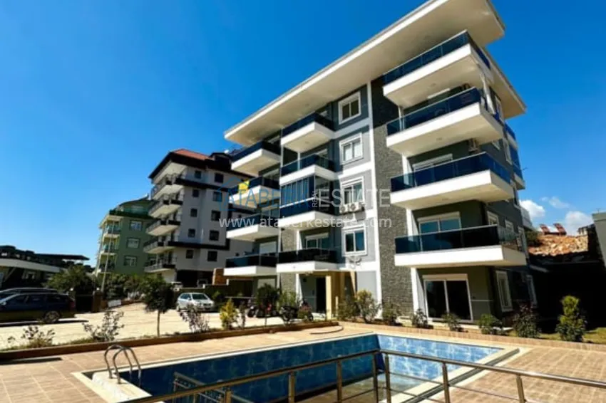 Duplex apartment 3+1 with furniture and separate kitchen in Alanya Oba district. Suitable for residence permit! 3 