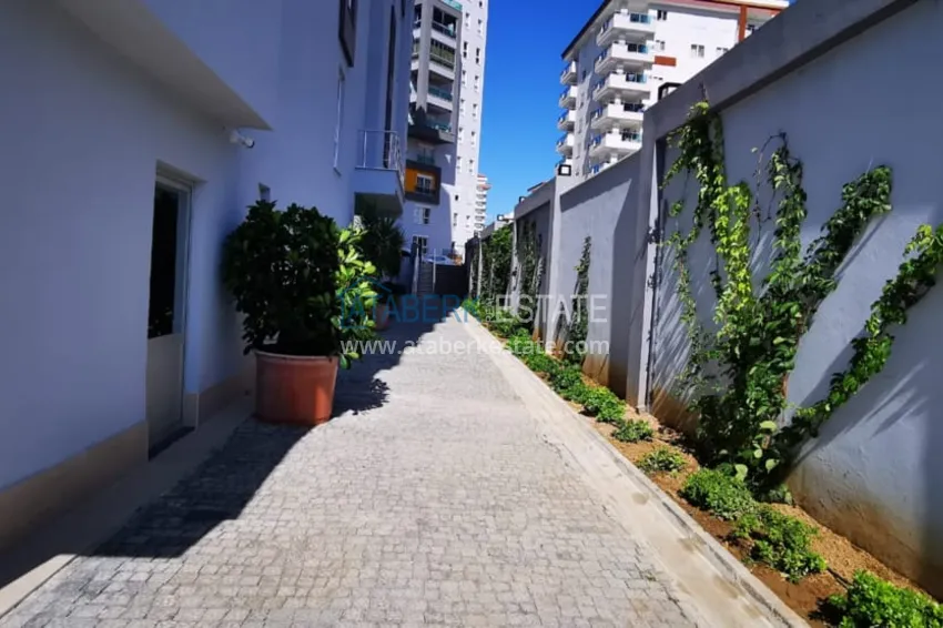 Turnkey one-bedroom apartment directly from the owner — Mahmutlar, Alanya 11