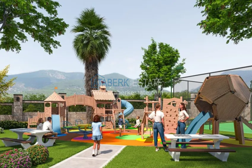 Modern family-type residential complex with luxurious infrastructure under construction — Alanya, Oba 13 