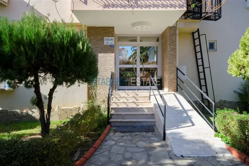 Apartment 1 + 1 with furniture and mountain views in a complex with infrastructure, the center of Alanya 16 