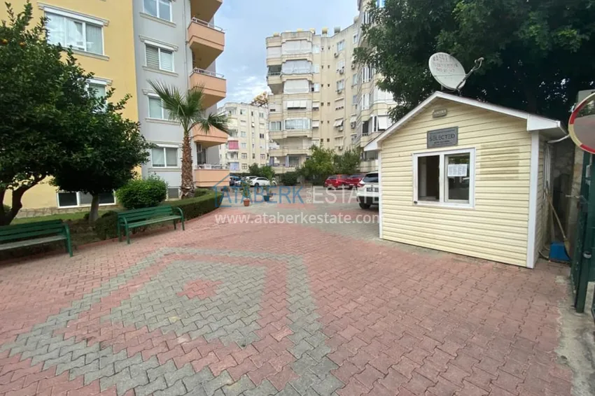Apartment 1 + 1 with furniture and mountain views in a complex with infrastructure, the center of Alanya 3 