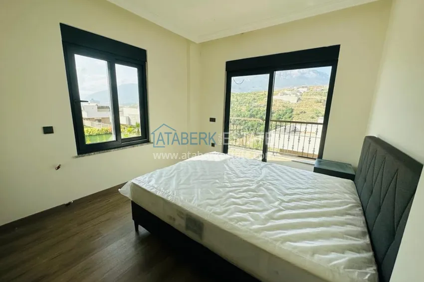 Purchase  Rent a semi-detached villa in a cottage village — Alanya Kargicak district No. 53 12 
