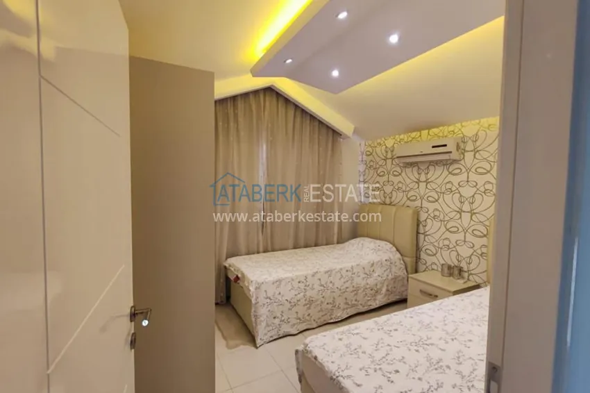 Purchase  5+1 penthouse duplex in the center of Alanya Cleopatra beach area 17 