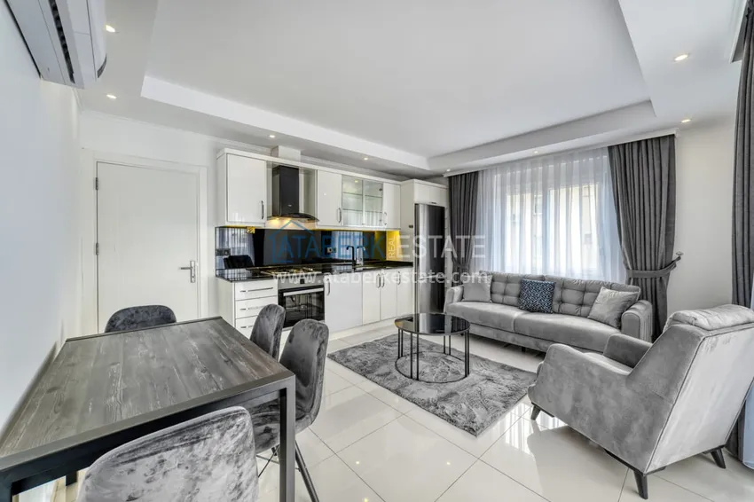Purchase Furnished 2+1 apartment for sale in the center of Alanya just 100 meters from the beach 3