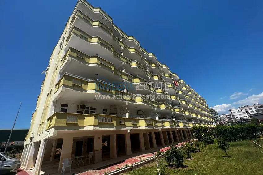 Furnished three-room apartment in a complex with a swimming pool in the Payallar area 1 