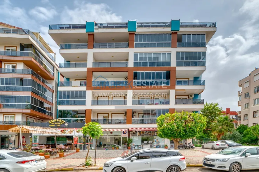 Furnished 2+1 apartment for sale in the center of Alanya just 100 meters from the beach 2