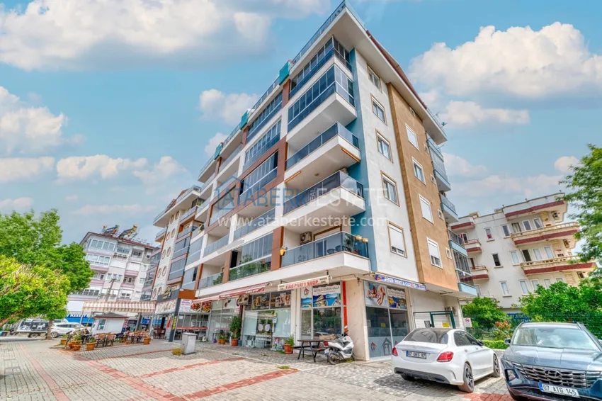 Furnished 2+1 apartment for sale in the center of Alanya just 100 meters from the beach 3