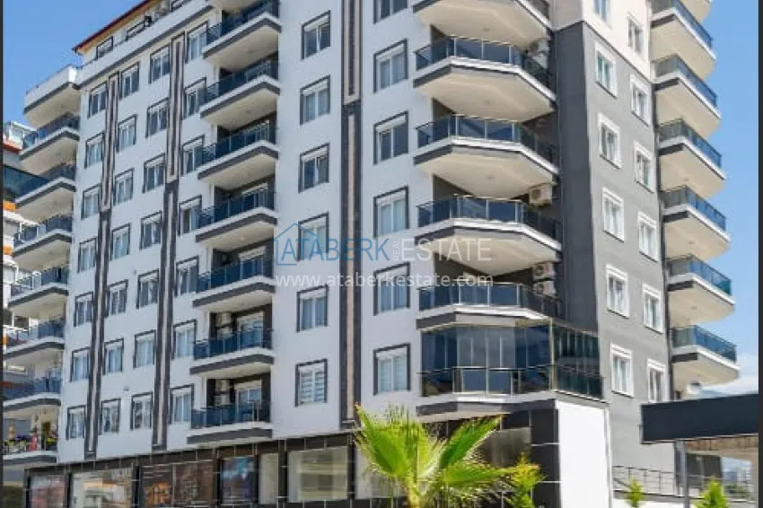 Furnished penthouse with views in a complex on the main street of Mahmutlar district 3 