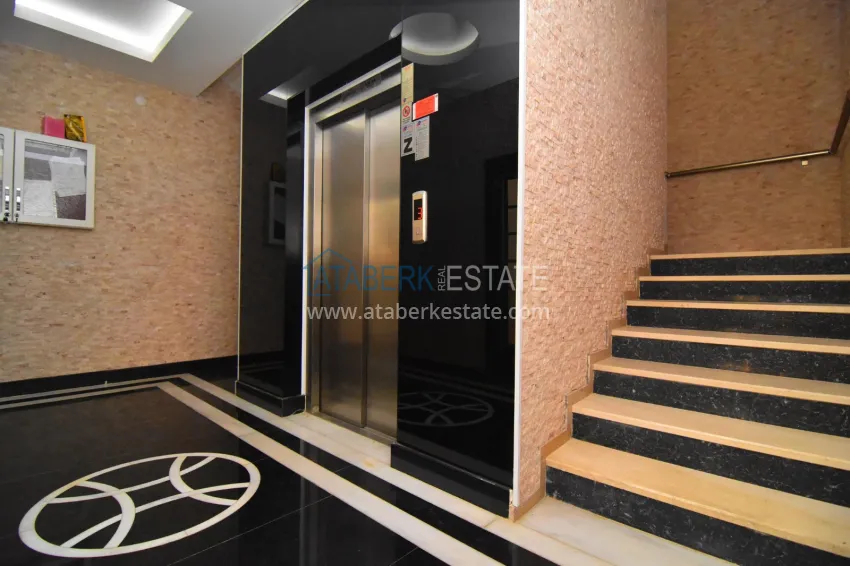 Furnished penthouse with views in a complex on the main street of Mahmutlar district 10 