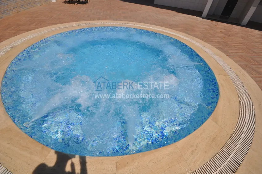 \ Apartment 2 + 1 furnished in a residential complex on the first coastline, Tosmur area - Alanya 11 