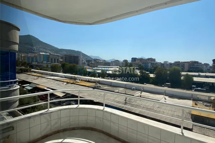 Purchase  One-bedroom apartment for rent in the center of Alanya with mountain views No. 17 11 