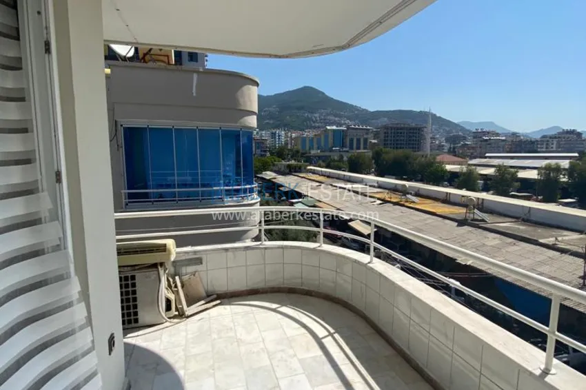 Purchase  One-bedroom apartment for rent in the center of Alanya with mountain views No. 17 12 